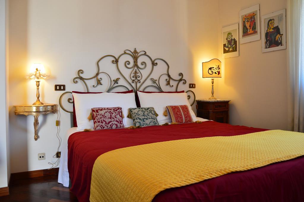 B&B Il Castello Castiglion Fibocchi Buitenkant foto