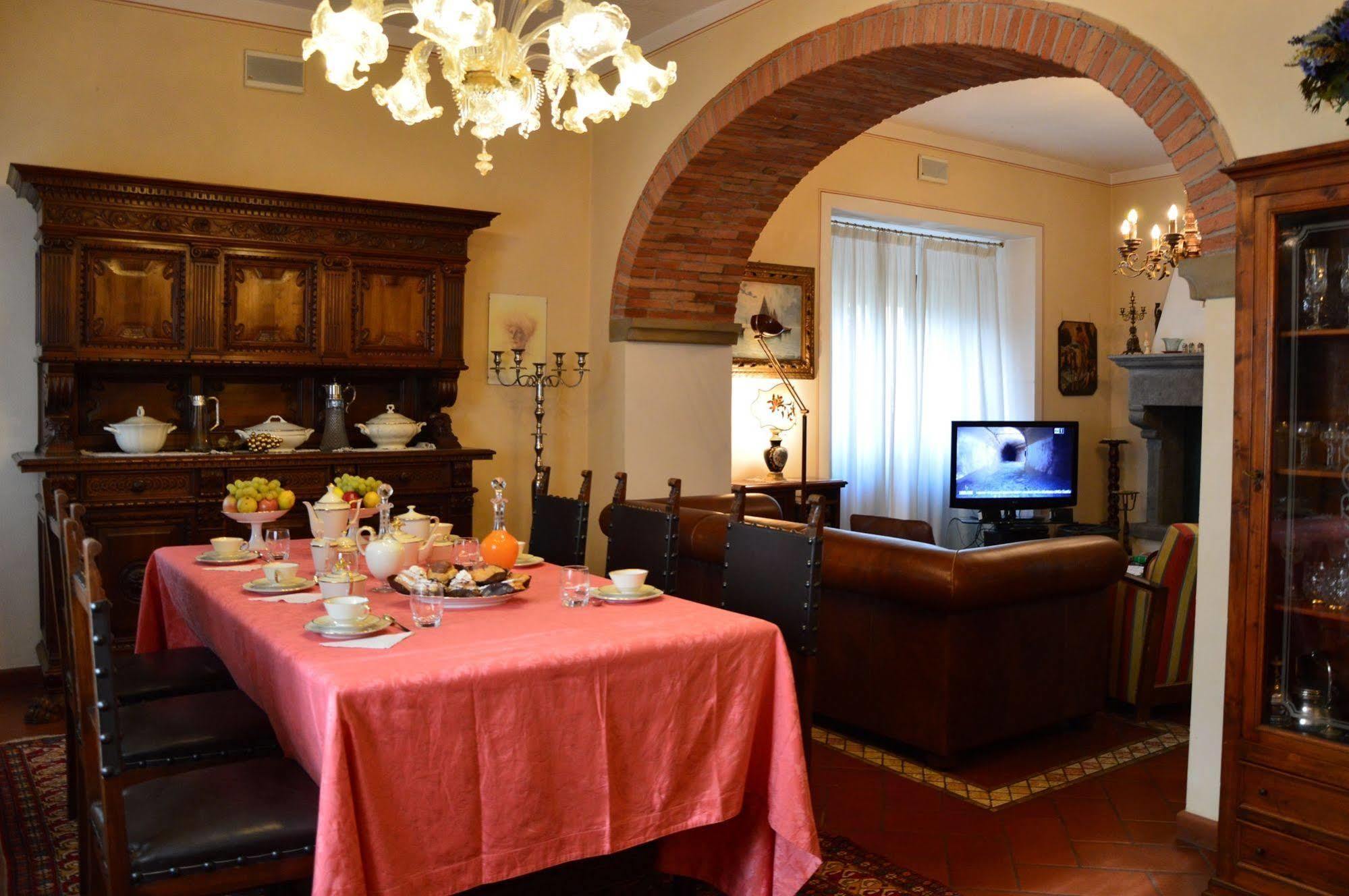B&B Il Castello Castiglion Fibocchi Buitenkant foto