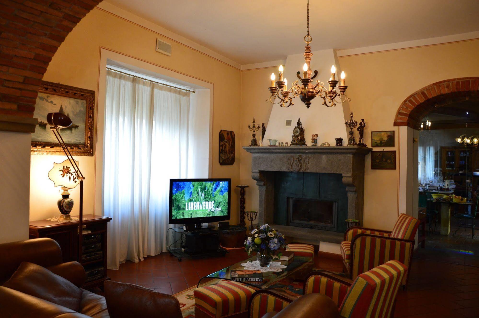 B&B Il Castello Castiglion Fibocchi Buitenkant foto